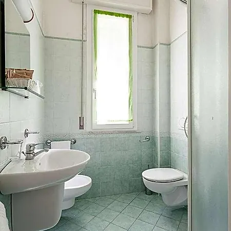 Admiral Hotel 3*